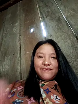 MuiNay online show from October 3, 2025, 11:28 pm