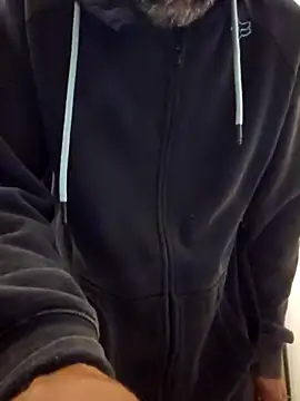 Stingles online show from September 13, 2025, 9:48 pm