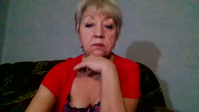 Snapshot of DianaQDream chatting on February 15, 2026, 2:16 pm DianaQDream online show from February 15, 2026, 2:16 pm