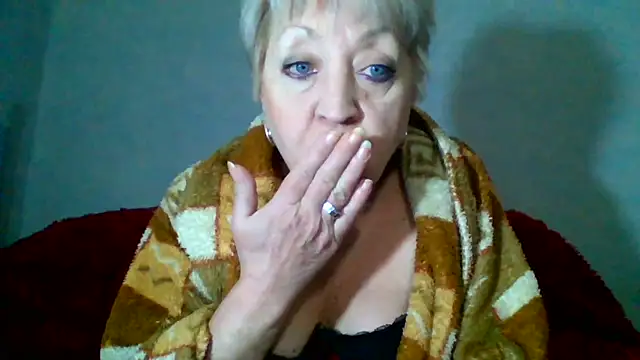 DianaQDream online show from April 23, 2026, 4:08 am