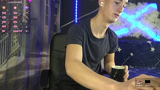 Snapshot of SirReed chatting on November 30, 2025, 4:02 am SirReed online show from November 30, 2025, 4:02 am