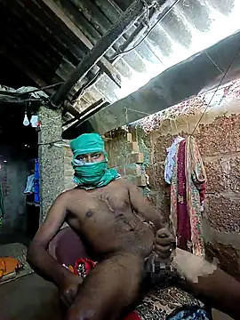 Snapshot of nughtytommy01 chatting on October 15, 2025, 5:50 am nughtytommy01 online show from October 15, 2025, 5:50 am