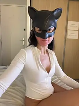 LesAmantsAE2 online show from February 18, 2026, 10:01 am