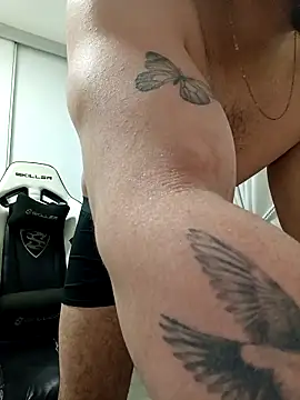 Snapshot of a23c43 chatting on February 28, 2026, 11:04 pm a23c43 online show from February 28, 2026, 11:04 pm