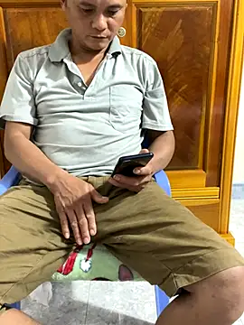 Snapshot of hotboy2x chatting on October 17, 2025, 1:53 am hotboy2x online show from October 17, 2025, 1:53 am