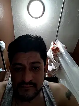 titolovemilfs online show from December 17, 2025, 7:57 am