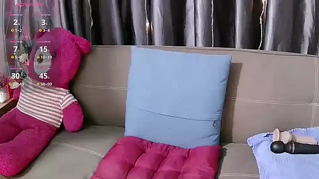 Snapshot of Cute_viet chatting on November 7, 2025, 3:27 pm Cute viet online show from November 7, 2025, 3:27 pm