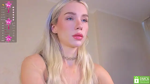 KittenFang online show from October 29, 2025, 11:31 am