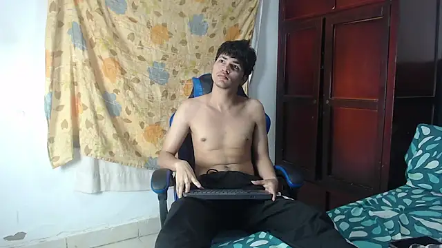 alice julls online show from May 26, 2026, 9:57 pm