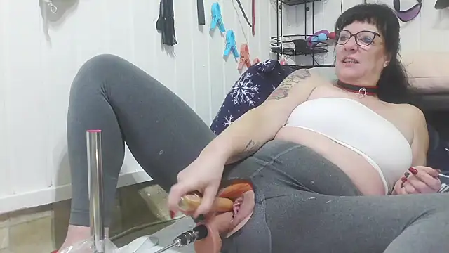 Snapshot of honey47 chatting on November 1, 2025, 11:59 am honey47 online show from November 1, 2025, 11:59 am