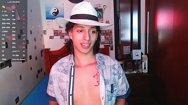 DannyPhantom555 online show from November 10, 2025, 8:58 pm