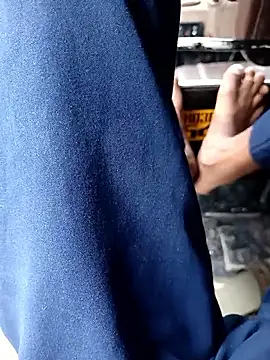 Snapshot of danny_d_01 chatting on September 27, 2025, 10:43 am danny d 01 online show from September 27, 2025, 10:43 am