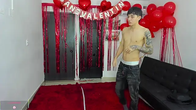 Playhardsex  online show from February 12, 2026, 11:04 pm