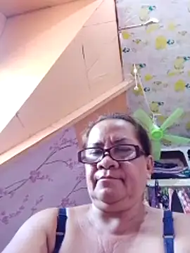 vickyhot1966 online show from May 1, 2026, 11:54 pm
