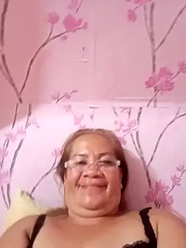 Snapshot of vickyhot1966 chatting on November 15, 2025, 1:15 pm vickyhot1966 online show from November 15, 2025, 1:15 pm