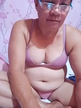 Snapshot of vickyhot1966 chatting on February 12, 2026, 4:07 pm vickyhot1966 online show from February 12, 2026, 4:07 pm