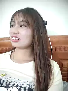 Snapshot of Dung-Thao19 chatting on October 6, 2025, 12:39 pm Dung-Thao19 online show from October 6, 2025, 12:39 pm