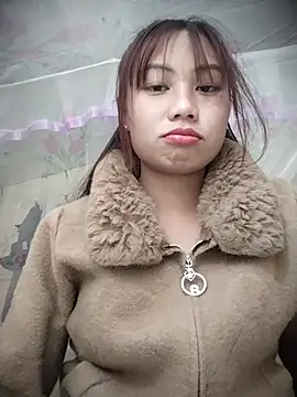 Snapshot of Dung-Thao19 chatting on November 26, 2025, 12:38 pm Dung-Thao19 online show from November 26, 2025, 12:38 pm