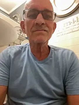 Snapshot of RightSized62 chatting on September 14, 2025, 6:30 pm RightSized62 online show from September 14, 2025, 6:30 pm