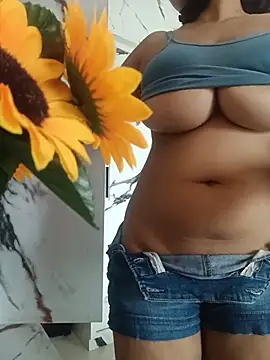 Hott Muskan online show from July 11, 2026, 11:21 am