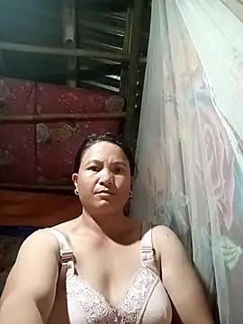 Snapshot of Love-Mama33 chatting on September 11, 2025, 10:48 am Love-Mama33 online show from September 11, 2025, 10:48 am