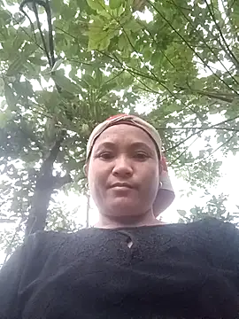 Love-Mama33 online show from October 31, 2025, 11:18 am