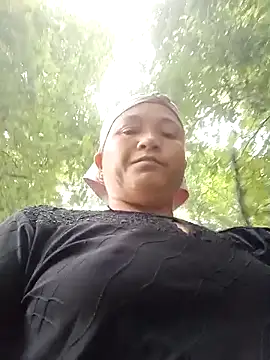 Love-Mama33 online show from October 16, 2025, 12:30 am