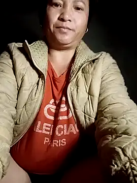 Love-Mama33 online show from February 17, 2026, 10:51 pm