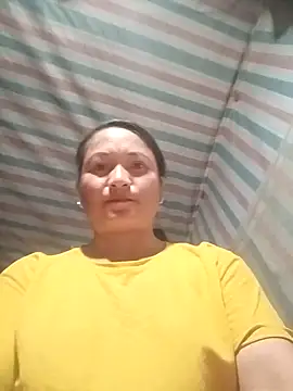 Love-Mama33 online show from October 29, 2025, 1:10 pm