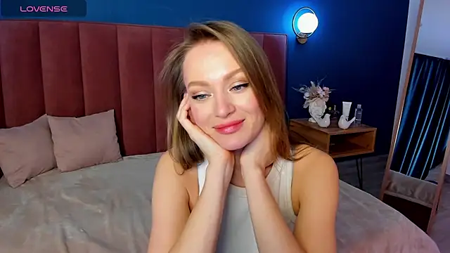 Snapshot of EvelynPoole chatting on November 15, 2025, 1:42 am EvelynPoole online show from November 15, 2025, 1:42 am