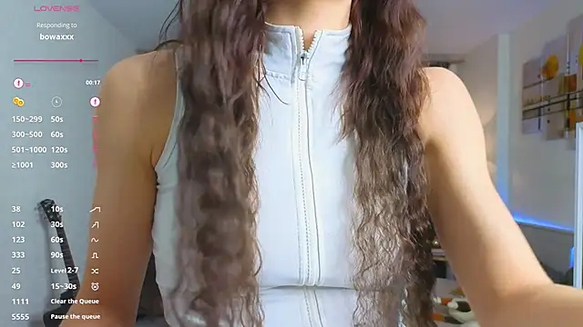 MimiLolll online show from March 13, 2026, 4:56 pm