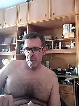 gigolobcn online show from April 26, 2026, 1:52 pm