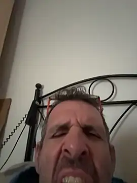 gigolobcn online show from February 9, 2026, 2:04 pm