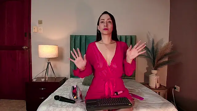 DaphneBeaumont online show from October 13, 2025, 12:18 pm