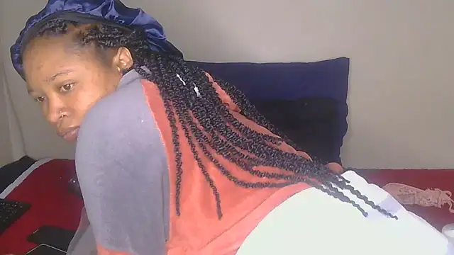 Snapshot of CherieBlushX chatting on July 13, 2026, 4:34 am CherieBlushX online show from July 13, 2026, 4:34 am