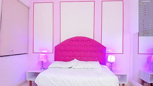 Snapshot of STEFANY_MOLL chatting on October 26, 2025, 4:02 am STEFANY MOLL online show from October 26, 2025, 4:02 am