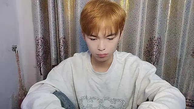 Snapshot of w5206t chatting on November 30, 2025, 10:27 am w5206t online show from November 30, 2025, 10:27 am