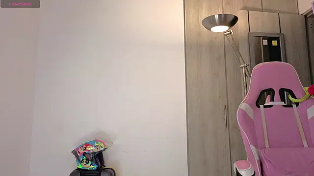 Snapshot of colette_e chatting on October 16, 2025, 1:03 am colette e online show from October 16, 2025, 1:03 am