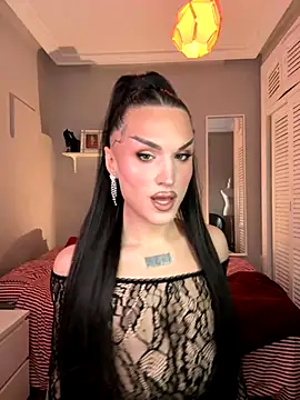 Snapshot of lacattiva chatting on December 1, 2025, 8:32 pm lacattiva online show from December 1, 2025, 8:32 pm