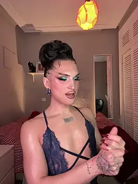 Snapshot of lacattiva chatting on December 3, 2025, 8:19 pm lacattiva online show from December 3, 2025, 8:19 pm