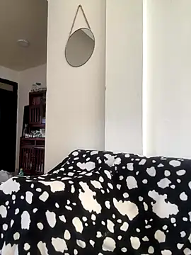 Snapshot of Zara_Bel chatting on October 24, 2025, 6:29 pm Zara Bel online show from October 24, 2025, 6:29 pm