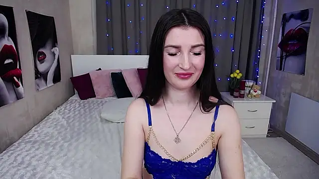 EvelinCuper online show from March 19, 2026, 6:57 am