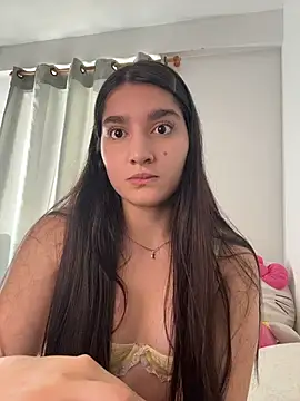 Snapshot of dulceangel__ chatting on August 2, 2026, 1:42 pm dulceangel online show from August 2, 2026, 1:42 pm