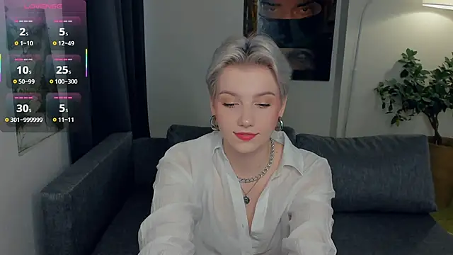 Snapshot of OdelynaAsp chatting on October 15, 2025, 11:40 am OdelynaAsp online show from October 15, 2025, 11:40 am