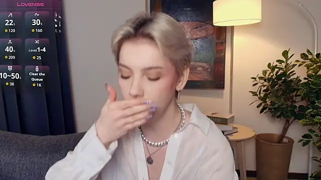 Snapshot of OdelynaAsp chatting on November 28, 2025, 11:32 am OdelynaAsp online show from November 28, 2025, 11:32 am