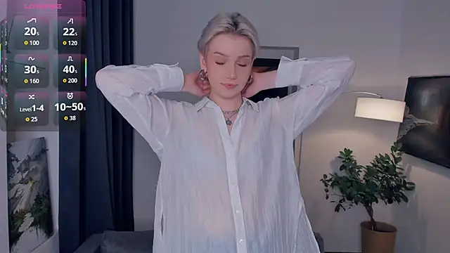 Snapshot of OdelynaAsp chatting on October 31, 2025, 12:13 pm OdelynaAsp online show from October 31, 2025, 12:13 pm