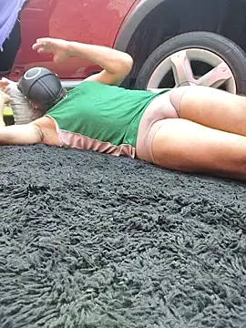 Snapshot of bad_wolf28 chatting on October 7, 2025, 10:38 am bad wolf28 online show from October 7, 2025, 10:38 am