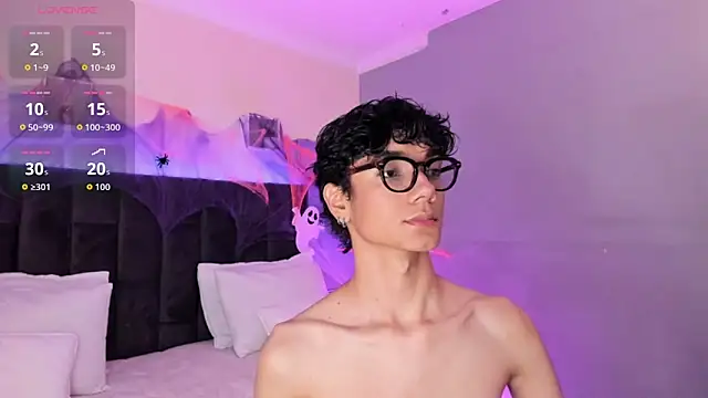 Phillicious   online show from October 17, 2025, 8:32 pm