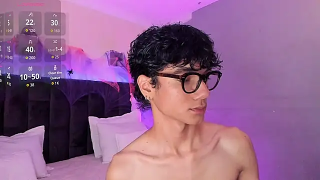 Phillicious   online show from October 18, 2025, 9:39 pm