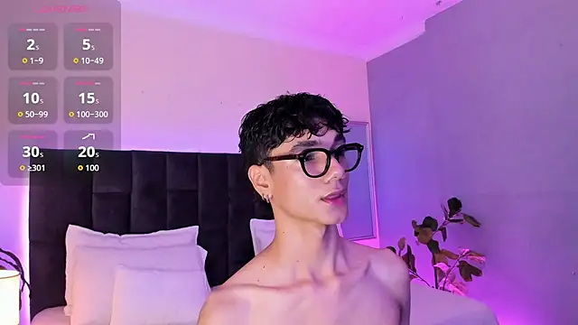 Phillicious   online show from November 5, 2025, 10:57 pm